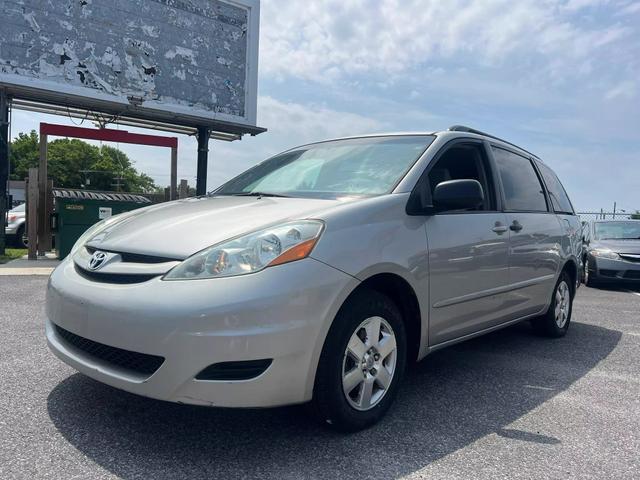 used 2006 Toyota Sienna car, priced at $9,995