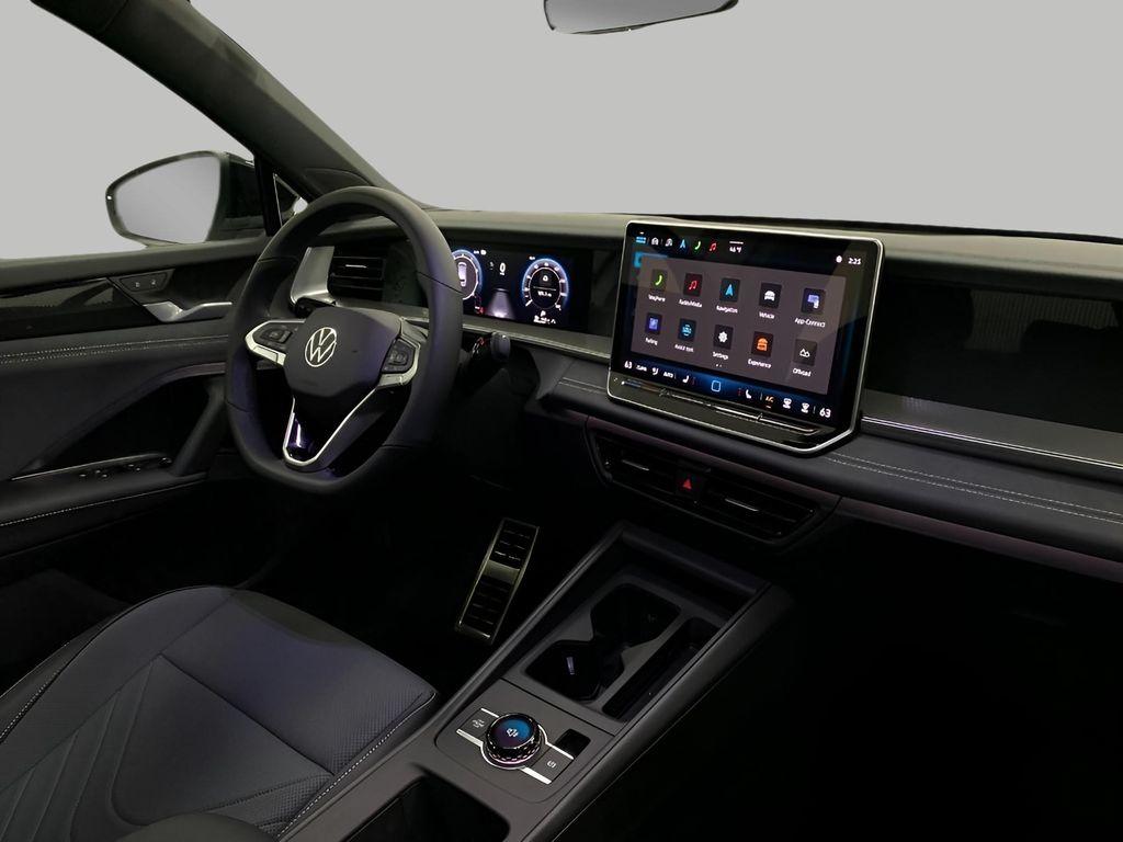 new 2025 Volkswagen Tiguan car, priced at $39,066