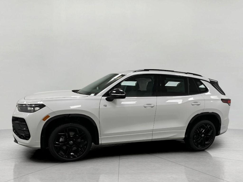 new 2025 Volkswagen Tiguan car, priced at $39,066