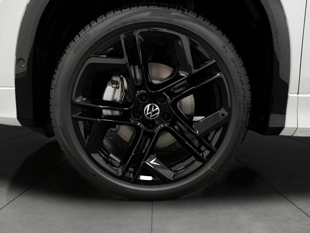 new 2025 Volkswagen Tiguan car, priced at $39,066