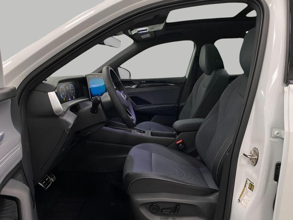 new 2025 Volkswagen Tiguan car, priced at $39,066