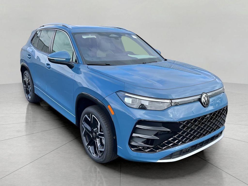 new 2025 Volkswagen Tiguan car, priced at $41,644