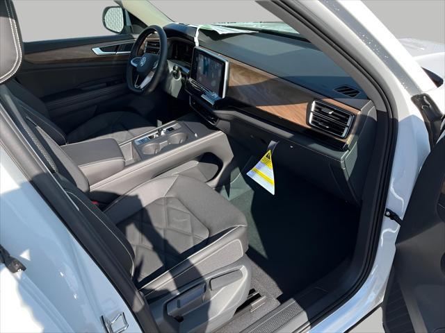new 2025 Volkswagen Atlas car, priced at $37,166