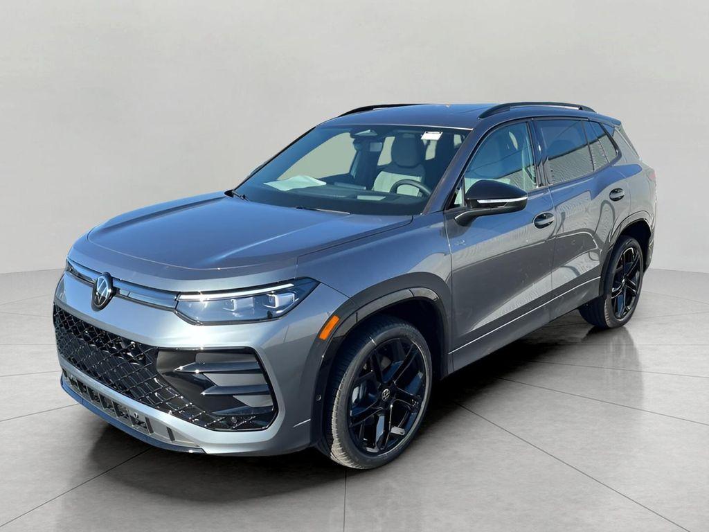 new 2025 Volkswagen Tiguan car, priced at $38,632