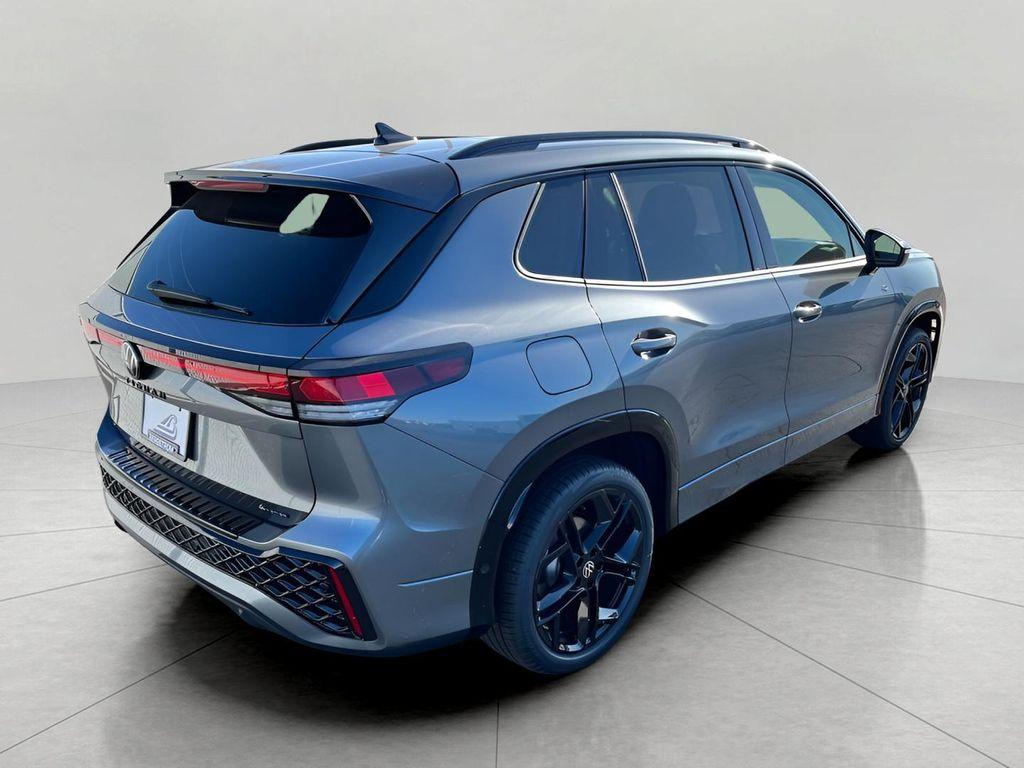 new 2025 Volkswagen Tiguan car, priced at $38,632