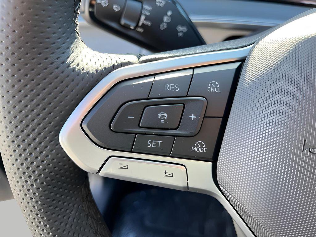 new 2025 Volkswagen Tiguan car, priced at $38,632