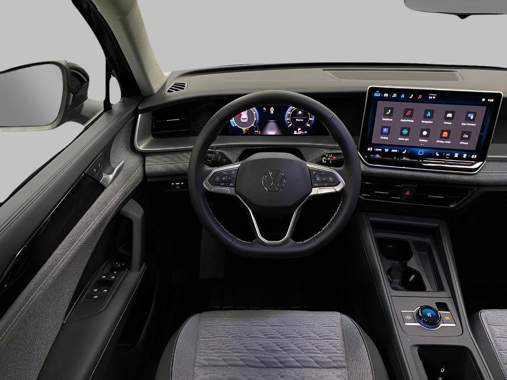 new 2025 Volkswagen Tiguan car, priced at $32,398