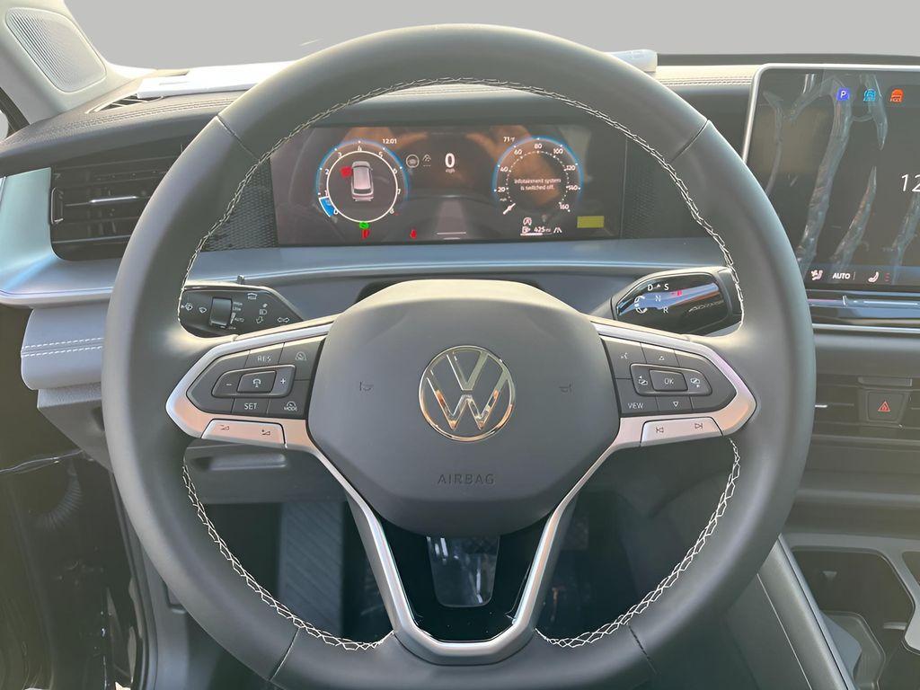 new 2025 Volkswagen Tiguan car, priced at $35,716