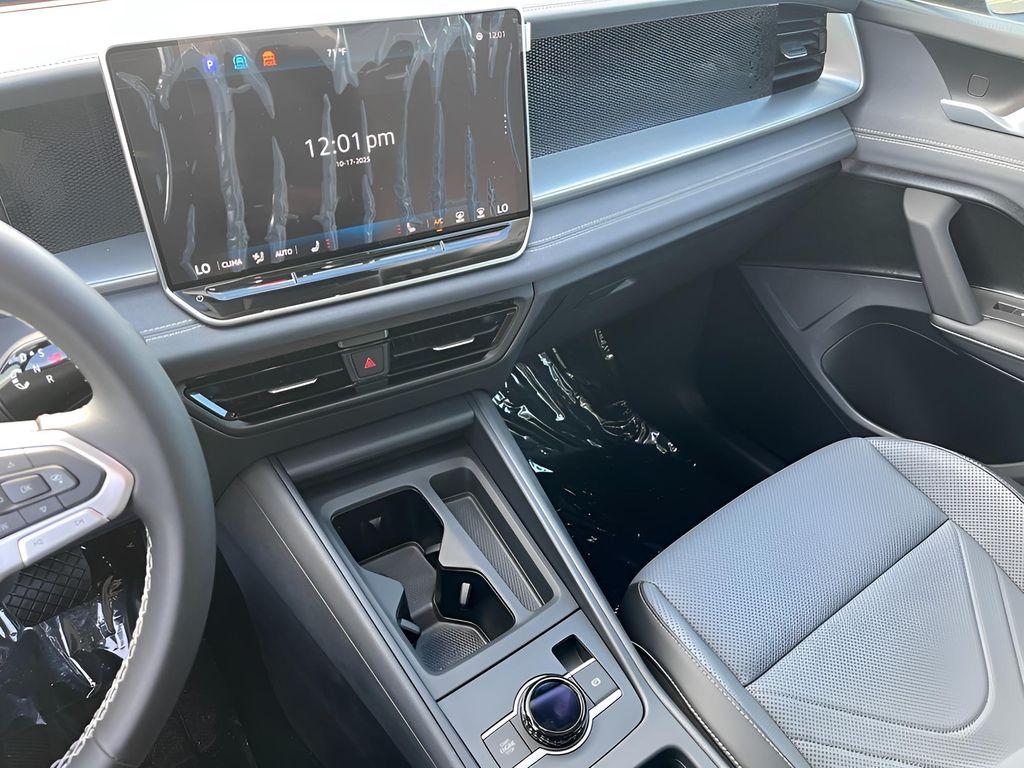 new 2025 Volkswagen Tiguan car, priced at $35,716