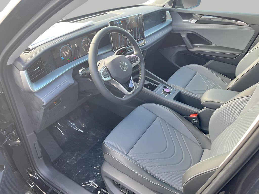 new 2025 Volkswagen Tiguan car, priced at $35,716