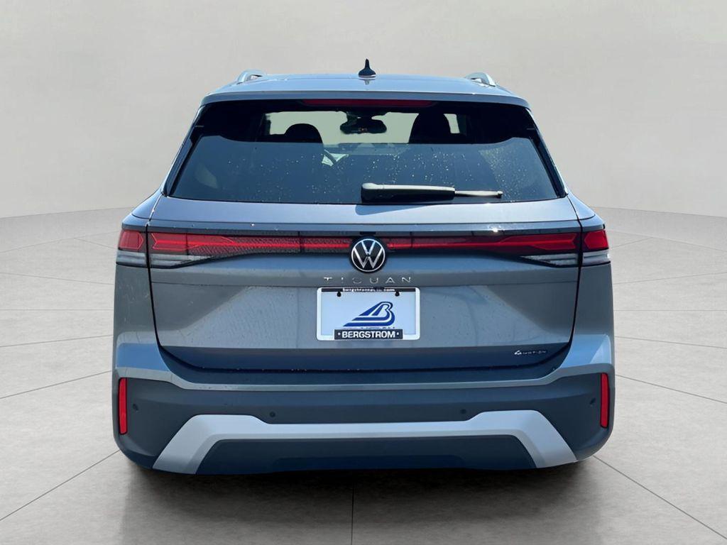 new 2025 Volkswagen Tiguan car, priced at $31,428