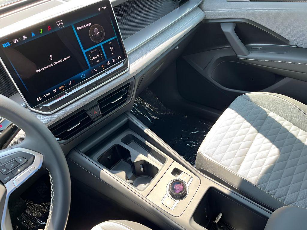 new 2025 Volkswagen Tiguan car, priced at $31,428