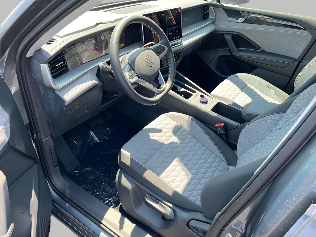 new 2025 Volkswagen Tiguan car, priced at $31,428
