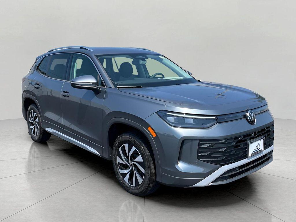 new 2025 Volkswagen Tiguan car, priced at $29,928