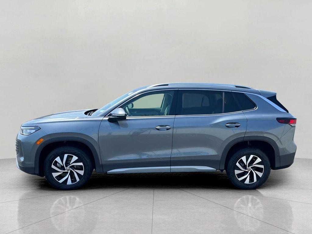 new 2025 Volkswagen Tiguan car, priced at $31,428