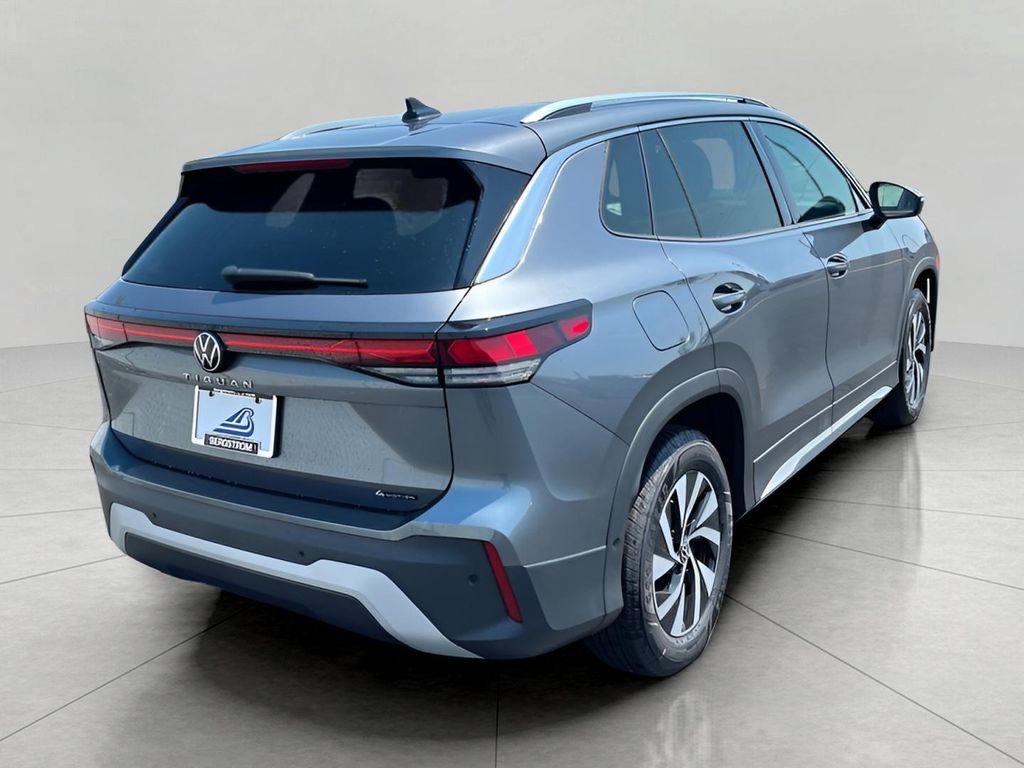 new 2025 Volkswagen Tiguan car, priced at $31,428