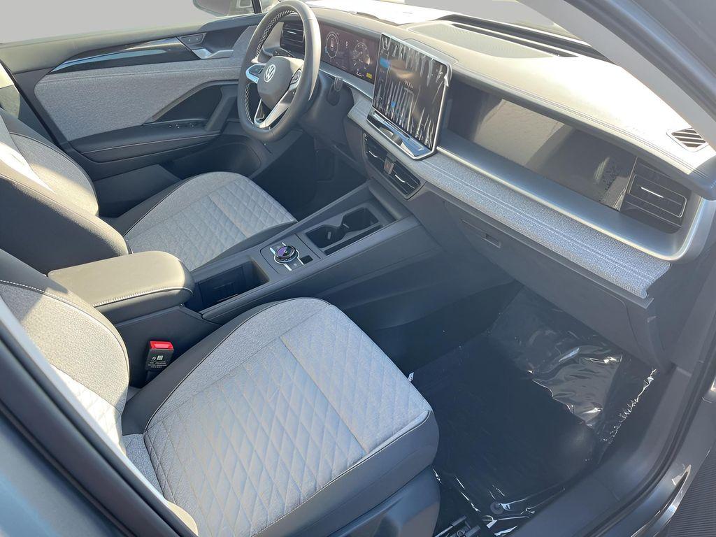 new 2025 Volkswagen Tiguan car, priced at $32,656