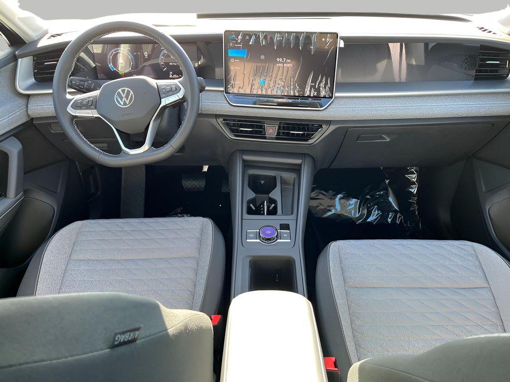 new 2025 Volkswagen Tiguan car, priced at $32,656