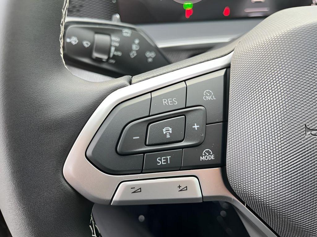 new 2025 Volkswagen Tiguan car, priced at $31,175