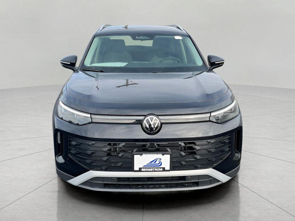new 2025 Volkswagen Tiguan car, priced at $31,175