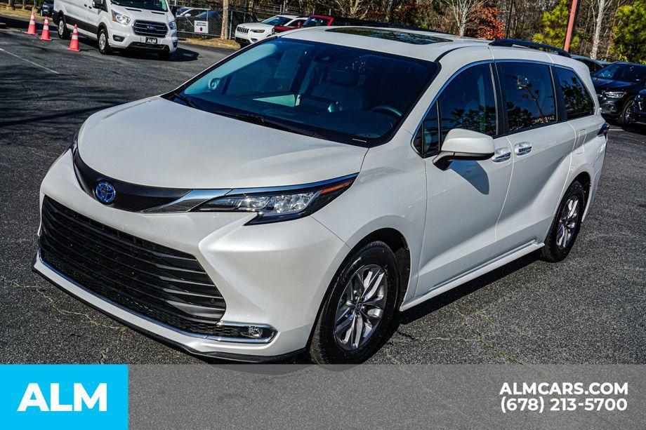 used 2022 Toyota Sienna car, priced at $39,420