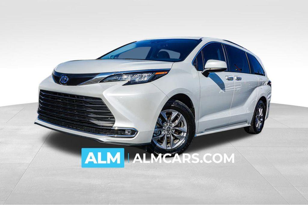 used 2022 Toyota Sienna car, priced at $39,420