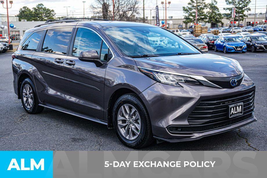 used 2022 Toyota Sienna car, priced at $37,920