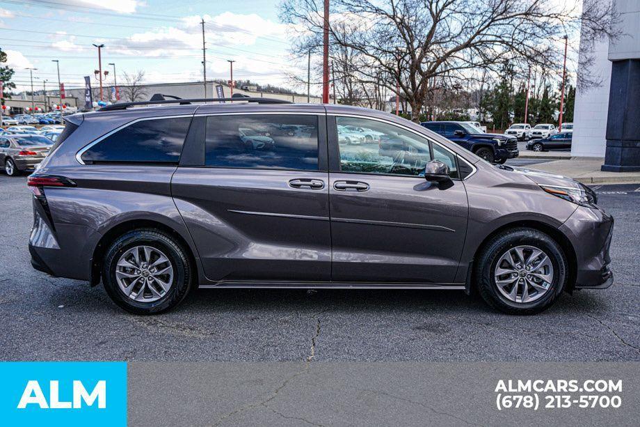 used 2022 Toyota Sienna car, priced at $37,920