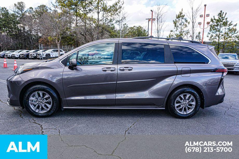 used 2022 Toyota Sienna car, priced at $37,920