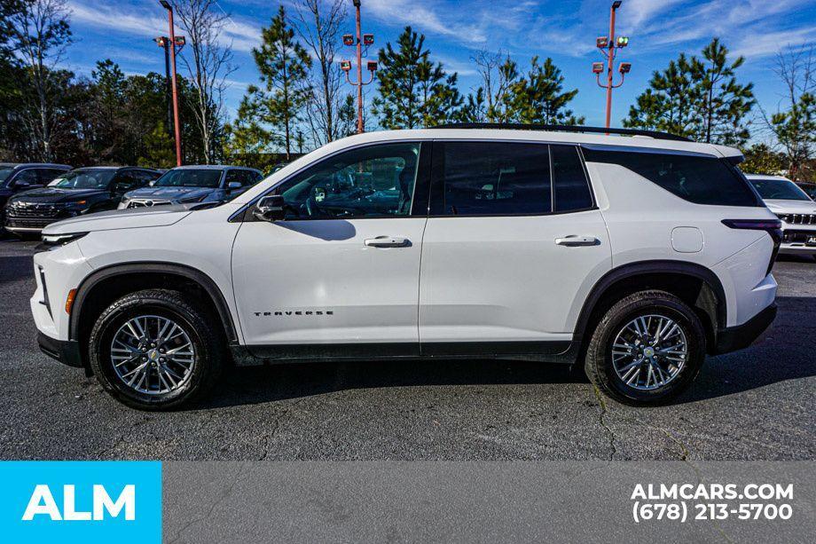 used 2024 Chevrolet Traverse car, priced at $38,920