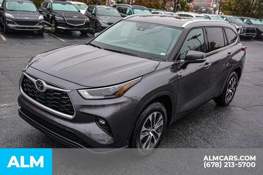 used 2022 Toyota Highlander car, priced at $30,920