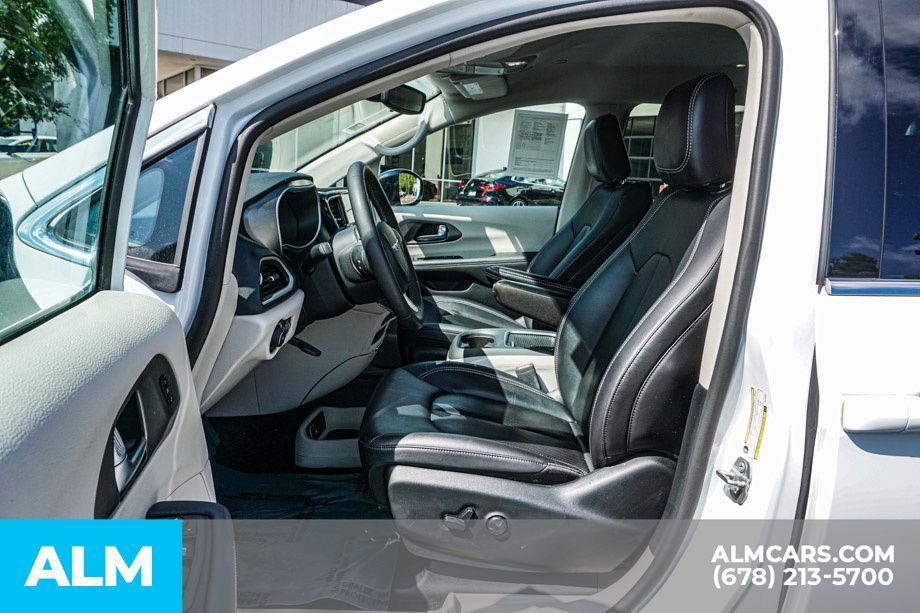 used 2024 Chrysler Pacifica car, priced at $26,920