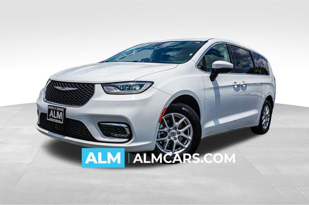 used 2023 Chrysler Pacifica car, priced at $20,120