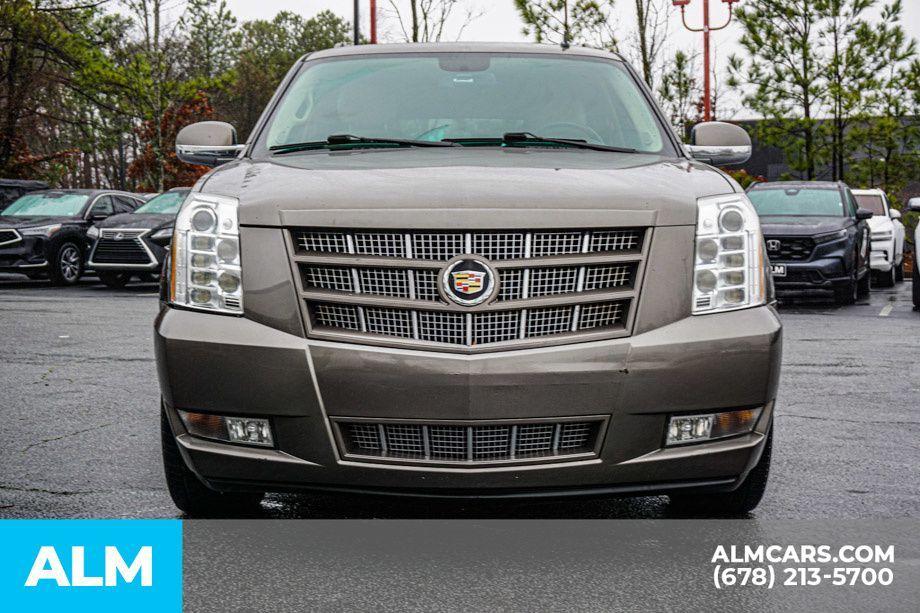 used 2013 Cadillac Escalade ESV car, priced at $14,920