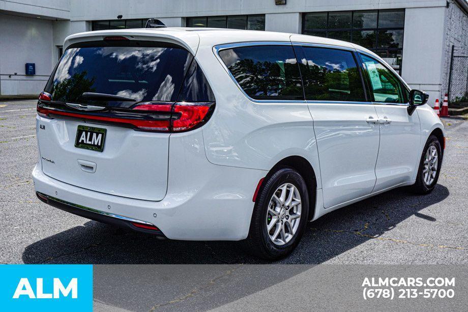 used 2024 Chrysler Pacifica car, priced at $26,420