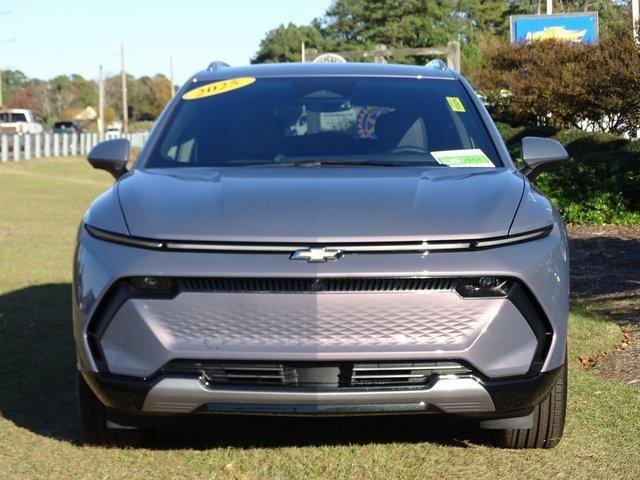 new 2025 Chevrolet Equinox EV car, priced at $43,295