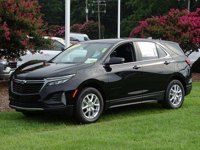 new 2024 Chevrolet Equinox car, priced at $33,390