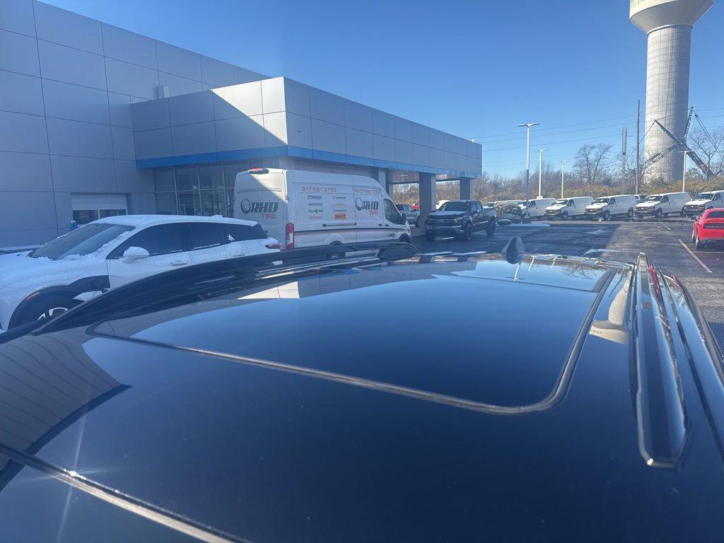 used 2024 Chevrolet Equinox car, priced at $27,156