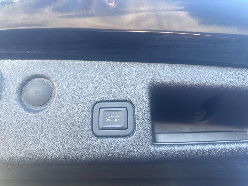 used 2024 Chevrolet Equinox car, priced at $27,156