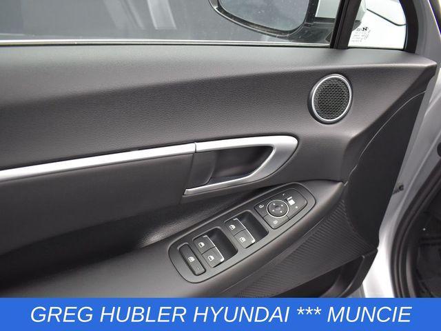 used 2025 Hyundai Sonata car, priced at $25,936