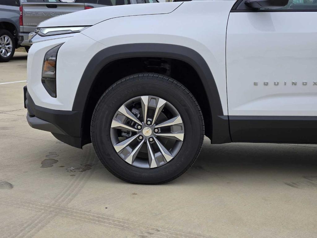 new 2026 Chevrolet Equinox car, priced at $28,495