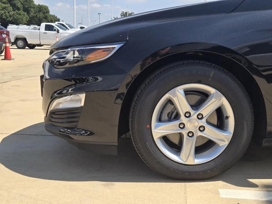 new 2025 Chevrolet Malibu car, priced at $25,520