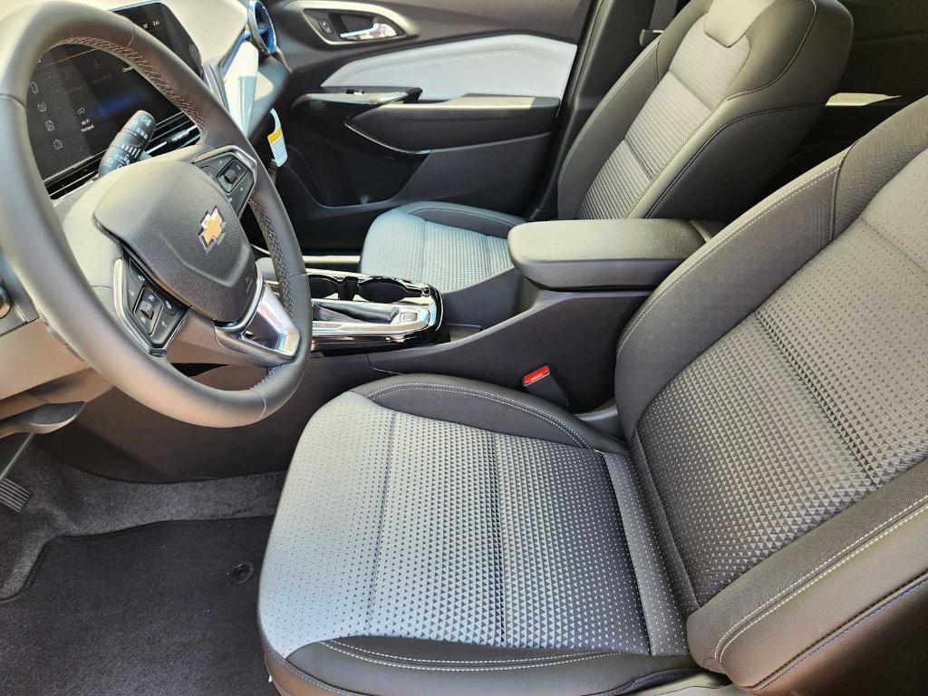 new 2025 Chevrolet Trax car, priced at $24,985