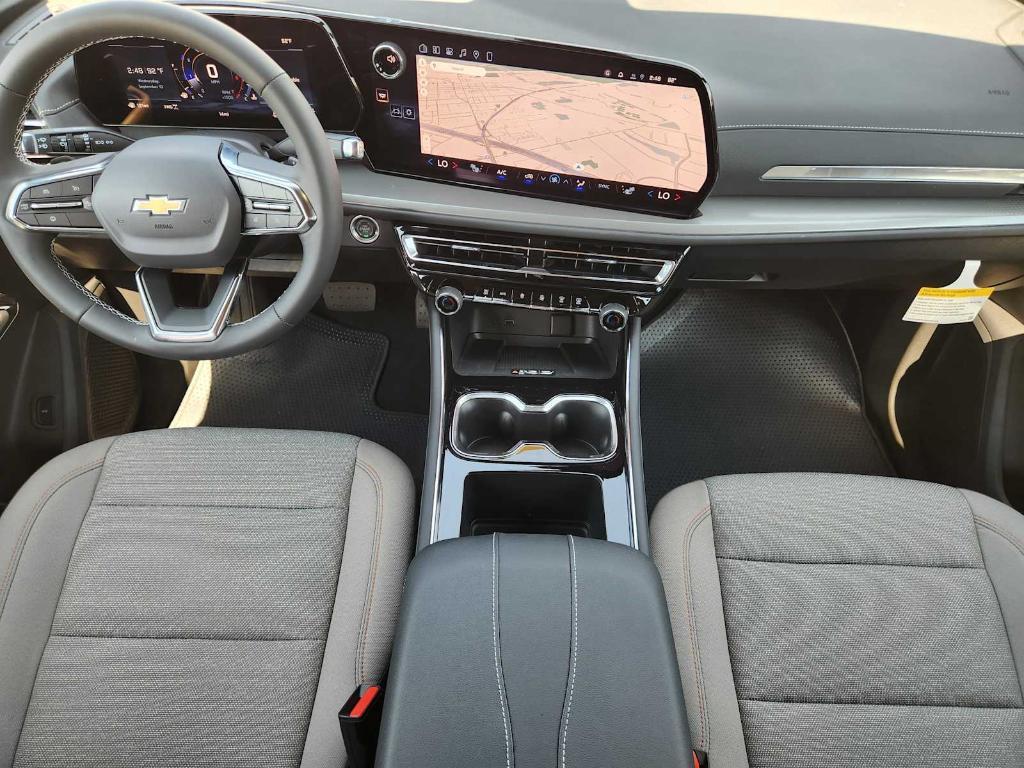 new 2026 Chevrolet Traverse car, priced at $43,920