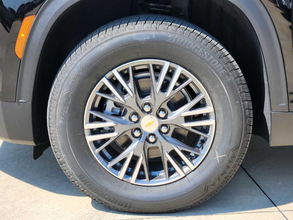new 2026 Chevrolet Traverse car, priced at $43,920