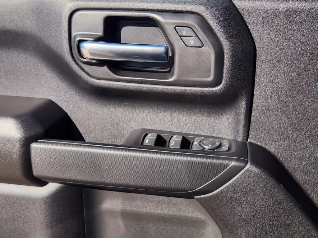 new 2025 Chevrolet Silverado 1500 car, priced at $39,919