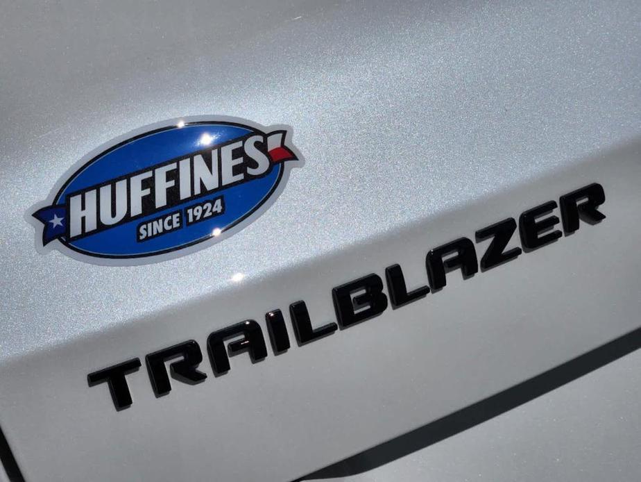 new 2025 Chevrolet TrailBlazer car, priced at $32,225