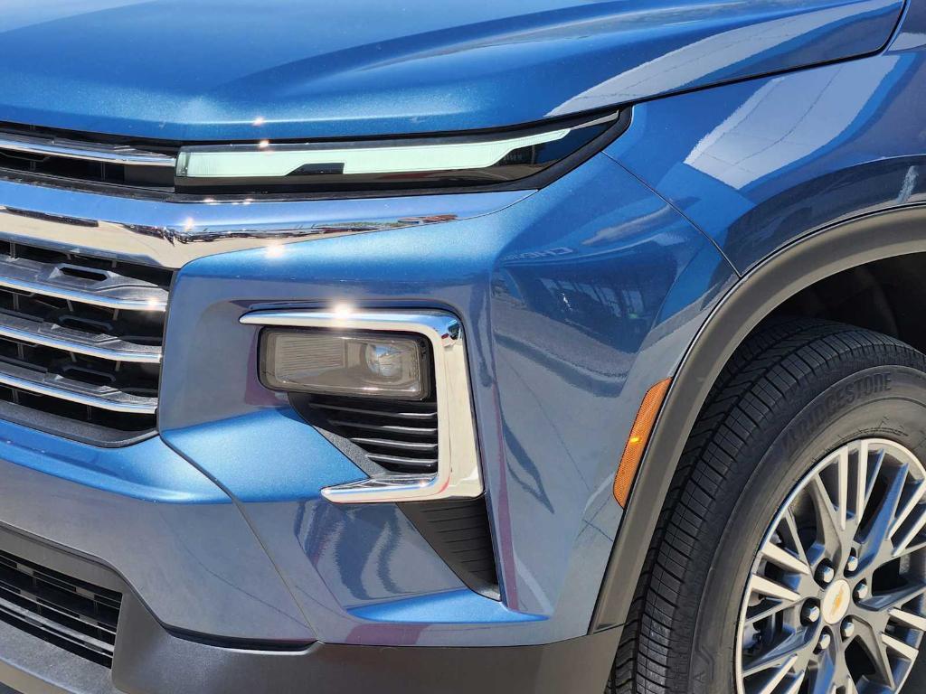 new 2025 Chevrolet Traverse car, priced at $42,495