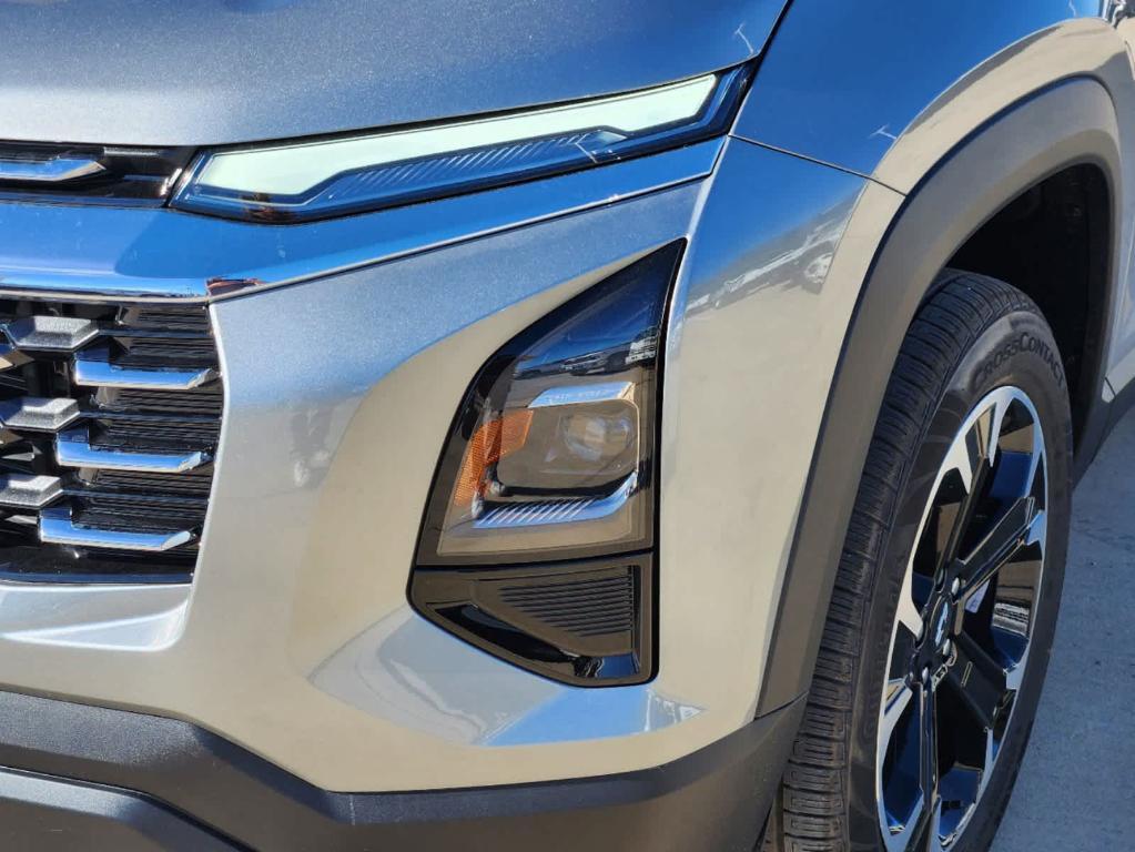 new 2025 Chevrolet Equinox car, priced at $31,245