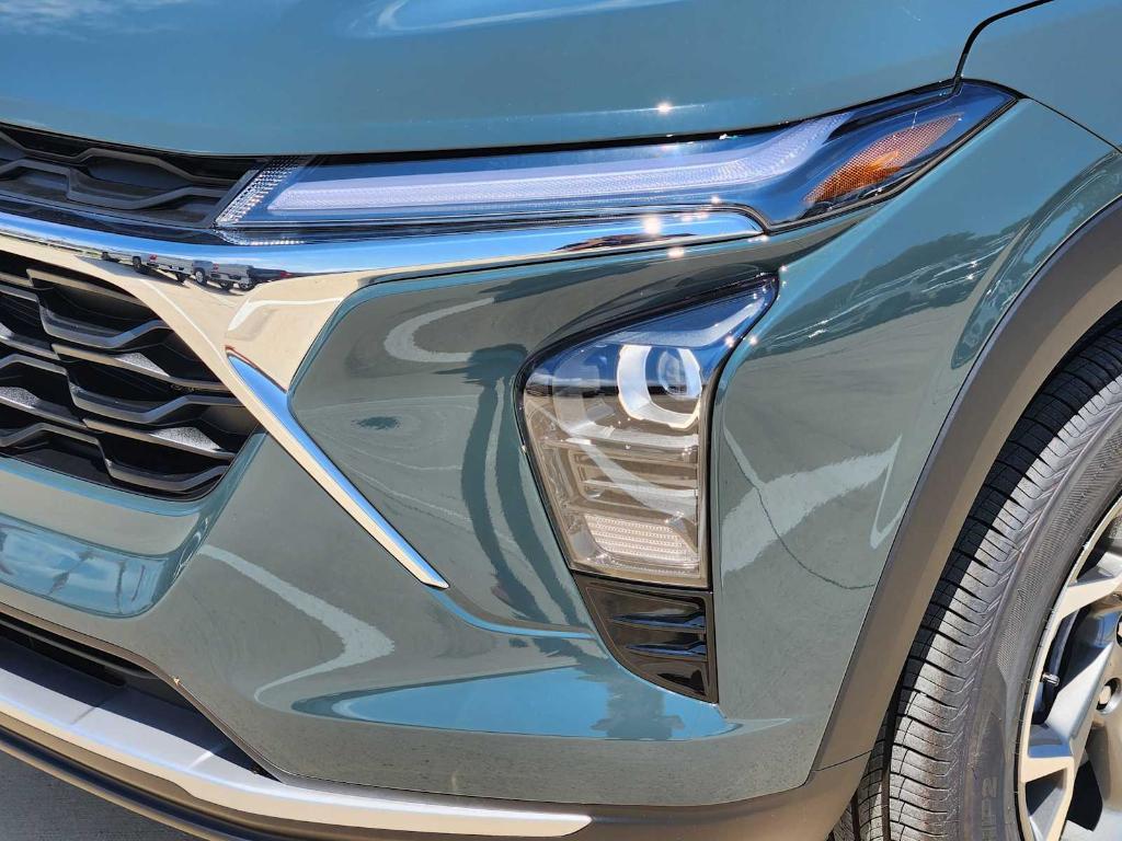 new 2025 Chevrolet Trax car, priced at $24,485
